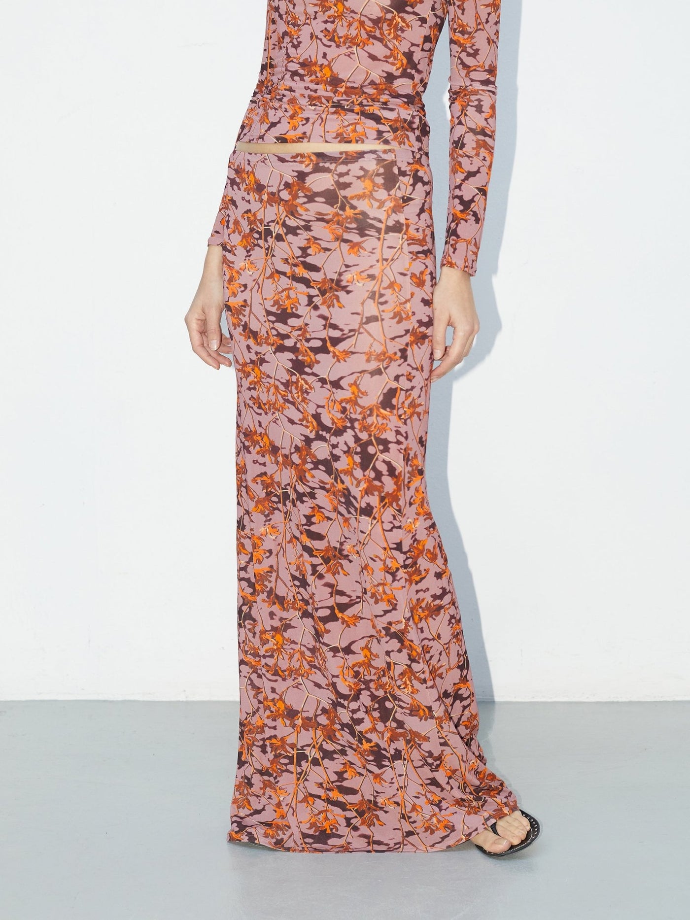 Mue Tombée | Sheer Rust Floral Maxi Skirt - VANHERÈEN