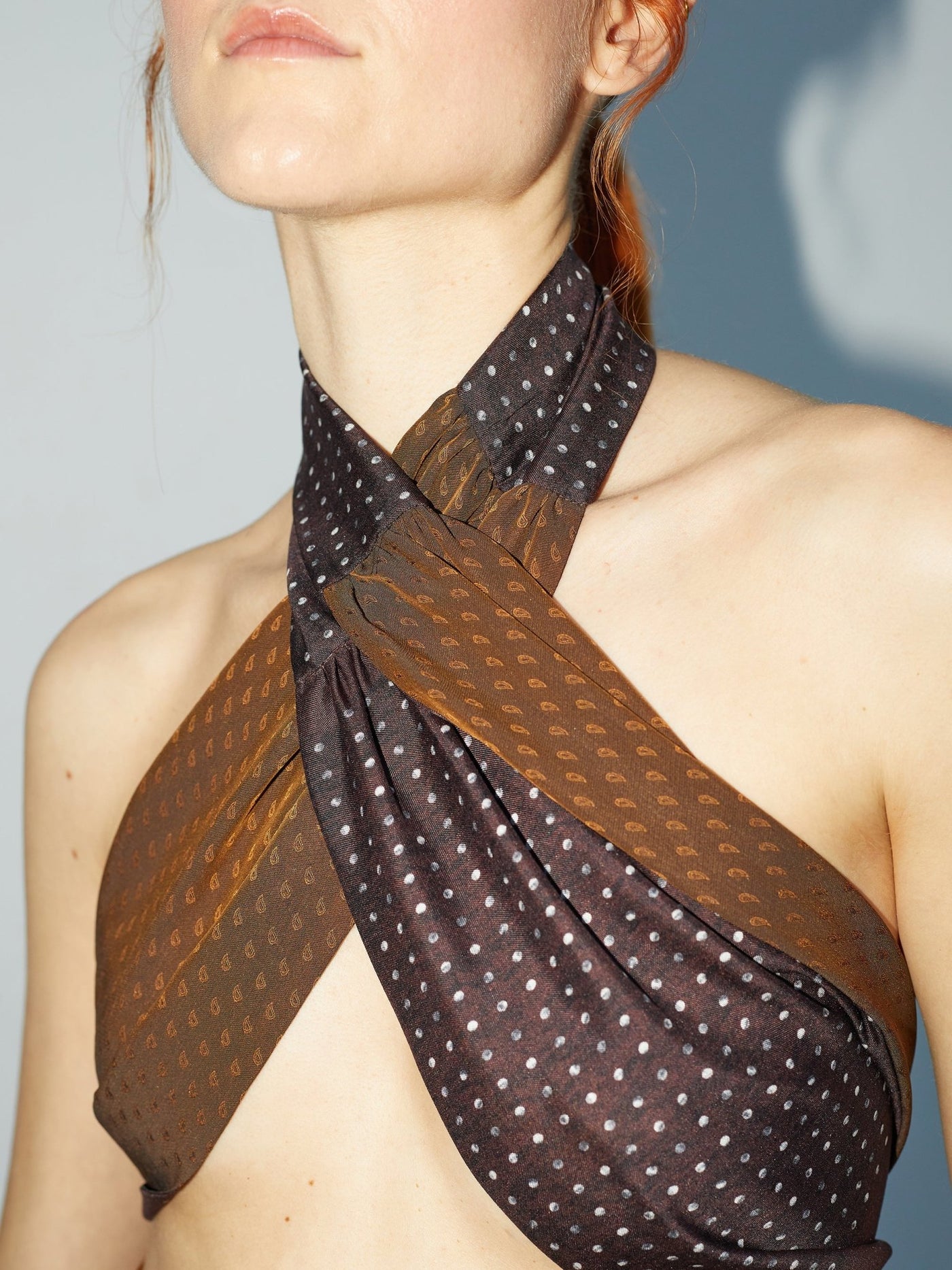 Nœud Centre Top | Hybrid Silk - Wool Halter Top - VANHERÈEN