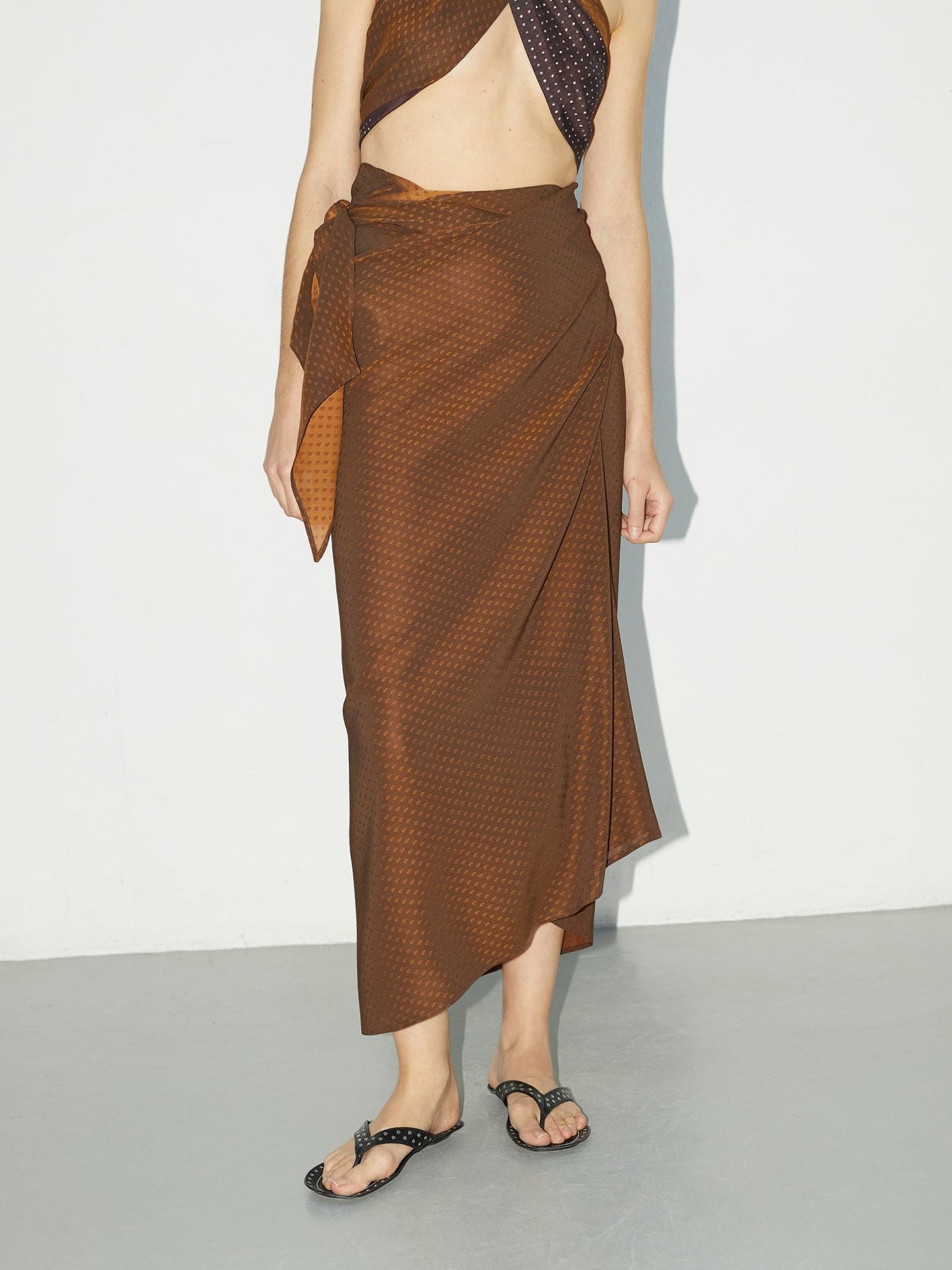 Nœud Ligne Skirt | Silk - Blend Wrap Skirt & Dress - VANHERÈEN
