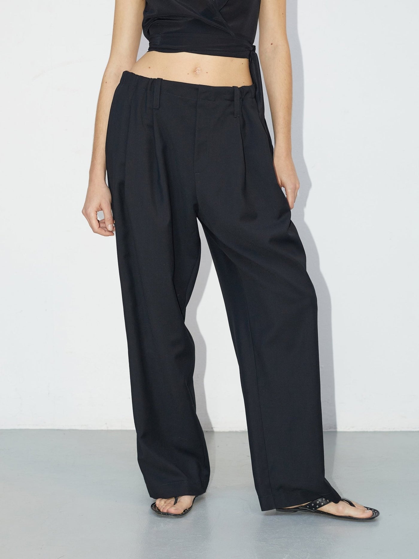 Pantalon Garçonne | Wide - Leg Cool Wool Trousers - VANHERÈEN