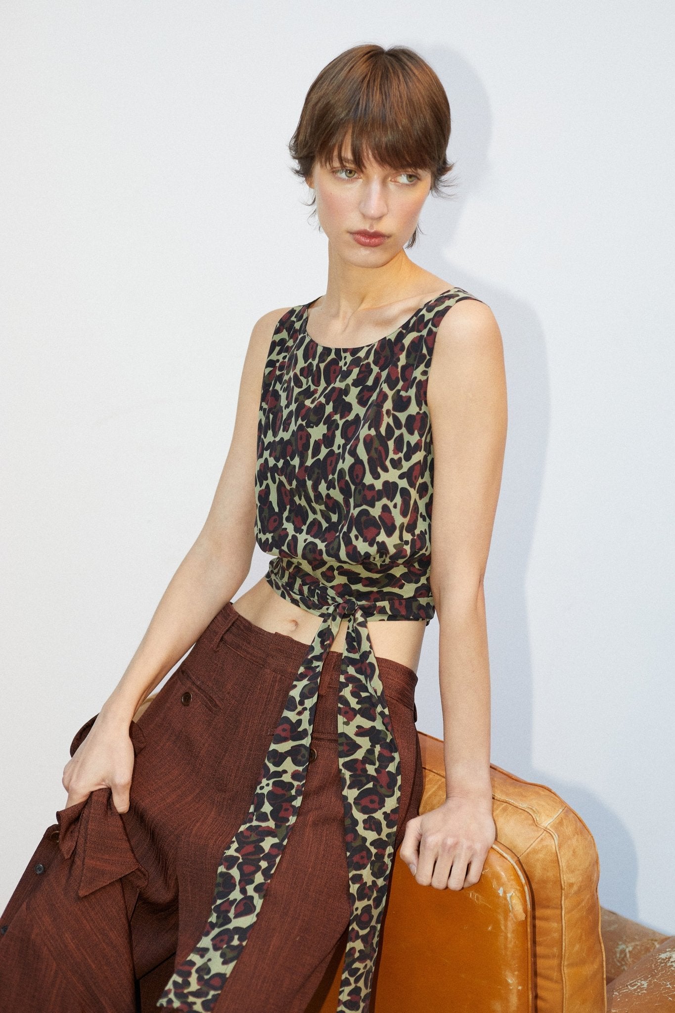 Top Double Jeu | Reversible Silk Wrap Top (Leopard Print) - VANHERÈEN